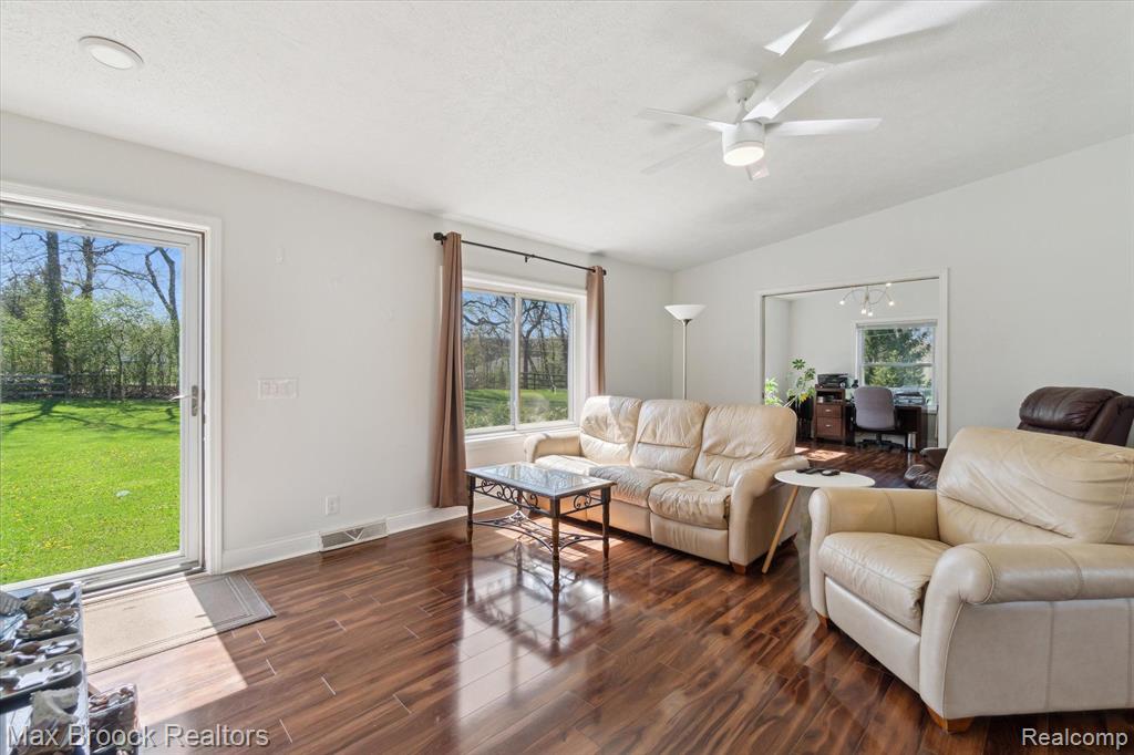 7665 PONTIAC LAKE Road, White Lake, MI — Photo 13