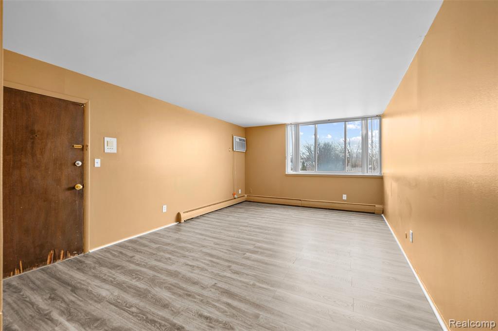 6015 Southfield, Detroit, MI 48228 — Photo 8