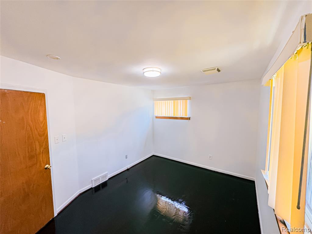 4801 E 13 Mile Road, Warren, MI 48092 — Photo 9