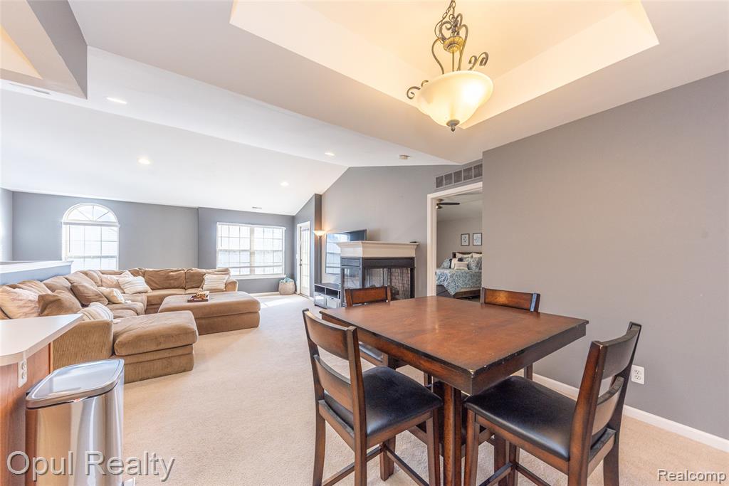 11698 Farmington Road, Livonia, MI, 48150