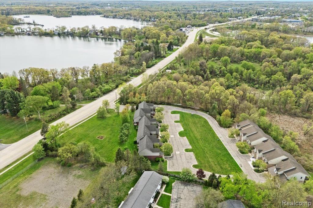 5949 HIGH POINT COURT, Brighton, MI 48116 — Photo 33