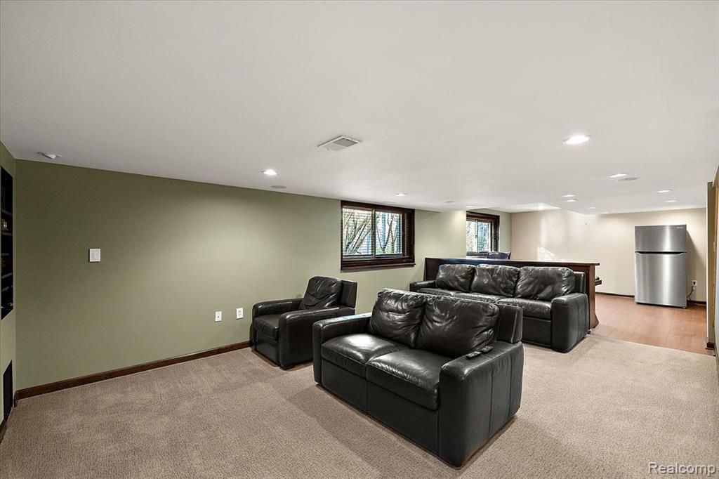 43054 Oxford Court, Novi, MI — Photo 13