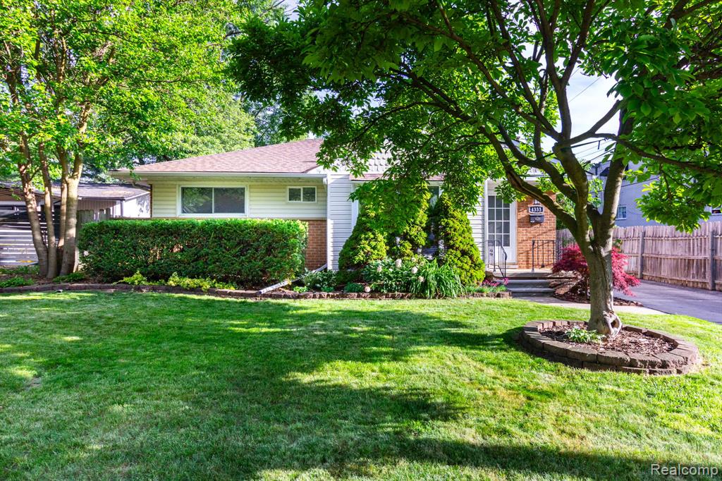 4333 Manor Avenue, Royal Oak, MI 48073 — Photo 2