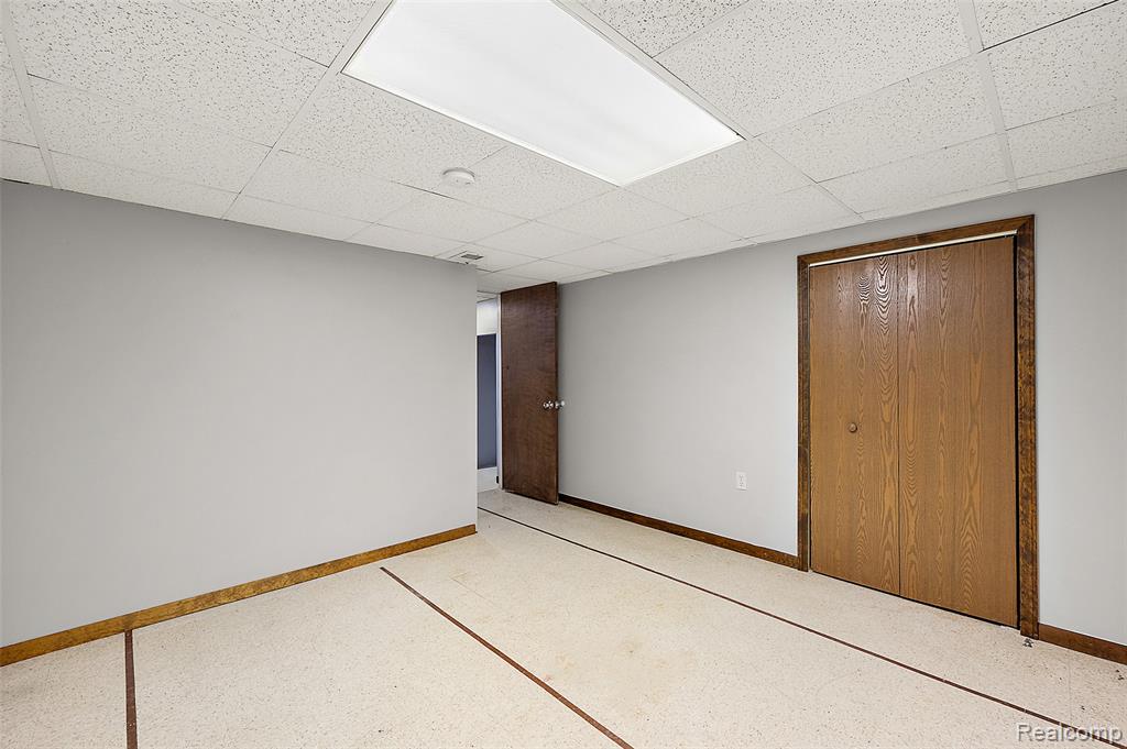 15 Pleasant Lake Drive, Waterford, MI 48327 — Photo 43
