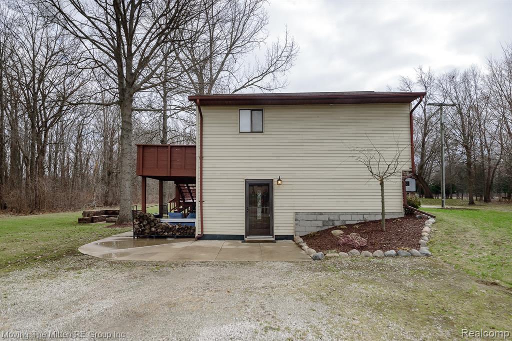 21775 Clemmons Court, Belleville, MI 48111 — Photo 38