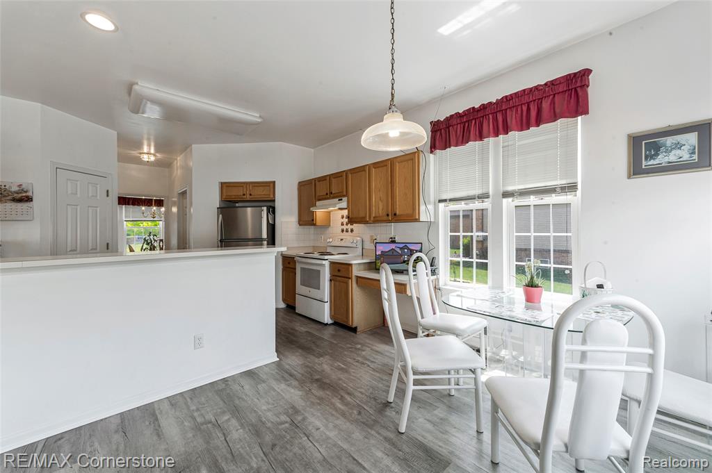 8307 Parkside Drive, Westland, MI — Photo 13