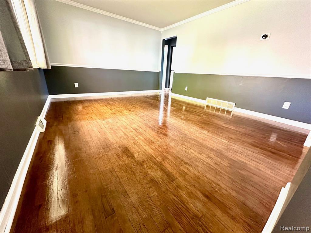 1330 PARKWOOD Avenue, Ypsilanti, MI 48198 — Photo 2