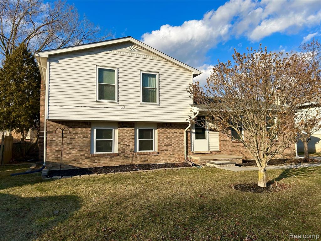 22448 Armstrong Avenue, Brownstown, MI 48193 — Photo 2