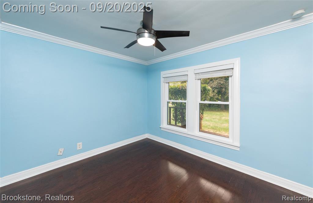 810 Beardon, Lake Orion, MI 48362 — Photo 23
