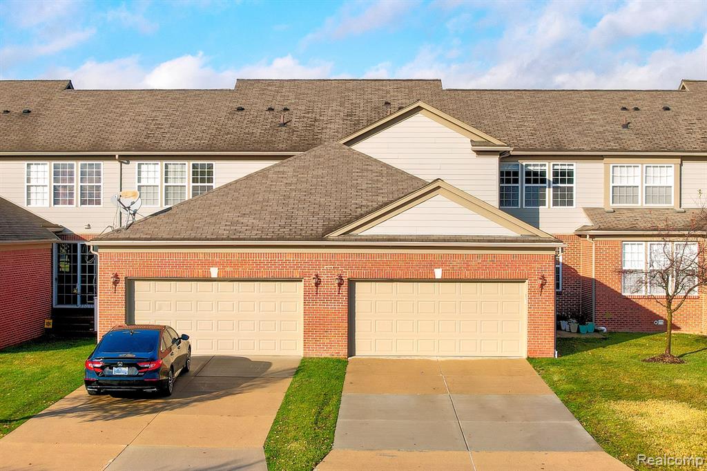 49677 COURTYARD Lane, Canton, MI 48188 — Photo 48