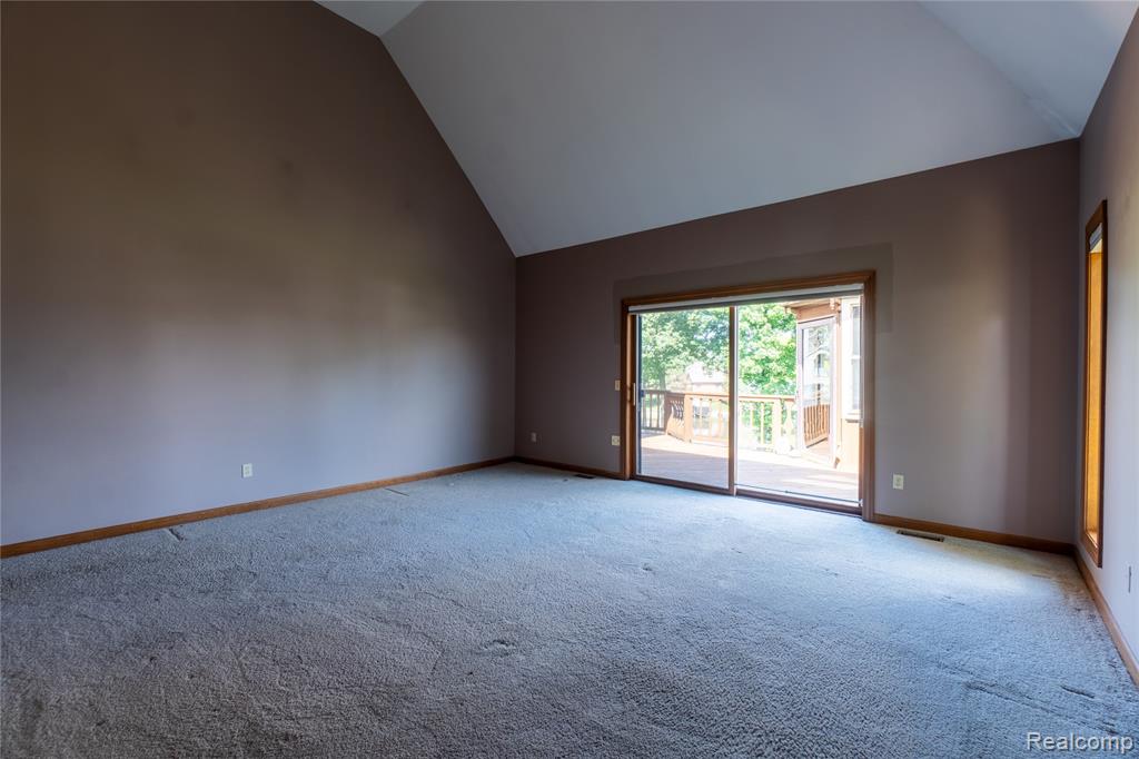 62 Chateaux Du Lac Drive, 14, Fenton, MI 48430 — Photo 21
