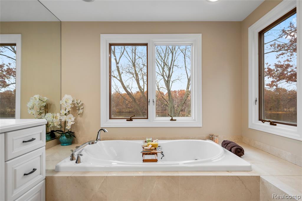 56853 Mount Vernon Road, Shelby Twp, MI 48316 — Photo 47