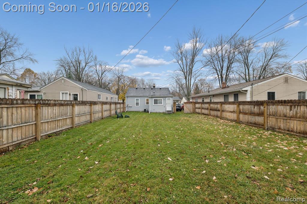 537 Andresen Court, Hazel Park, MI 48030 — Photo 30