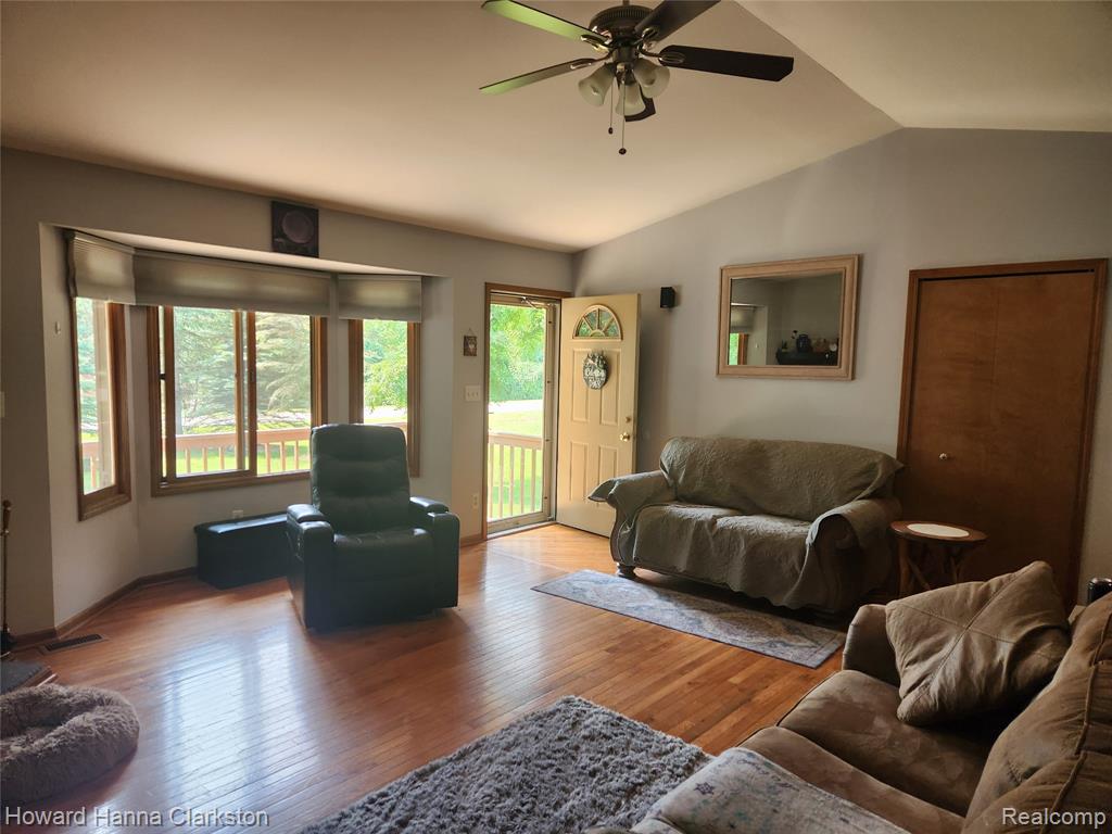 9770 Cedar Island Road, White Lake, MI — Photo 10