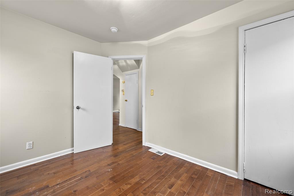 8460 Busko Avenue, Warren, MI 48093 — Photo 16