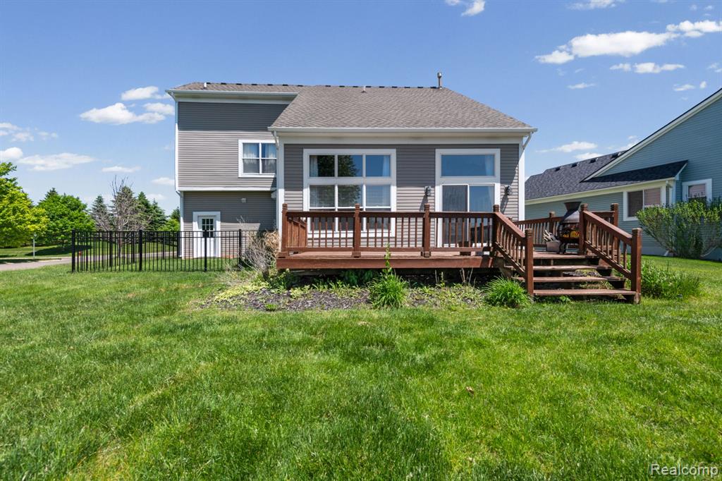 840 Cross Circle, Oxford, MI 48371 — Photo 11