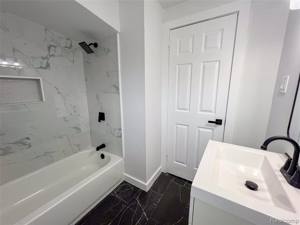 9961 Robson Street, Detroit, MI 48227 — Photo 17