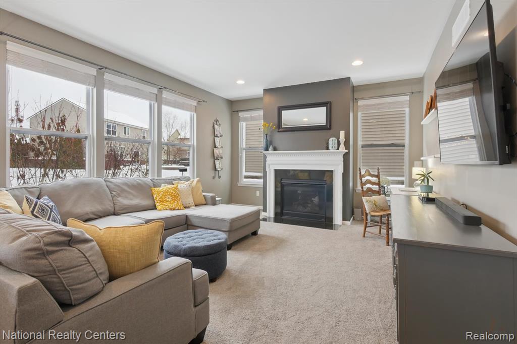 27316 Victoria Road, Novi, MI — Photo 20
