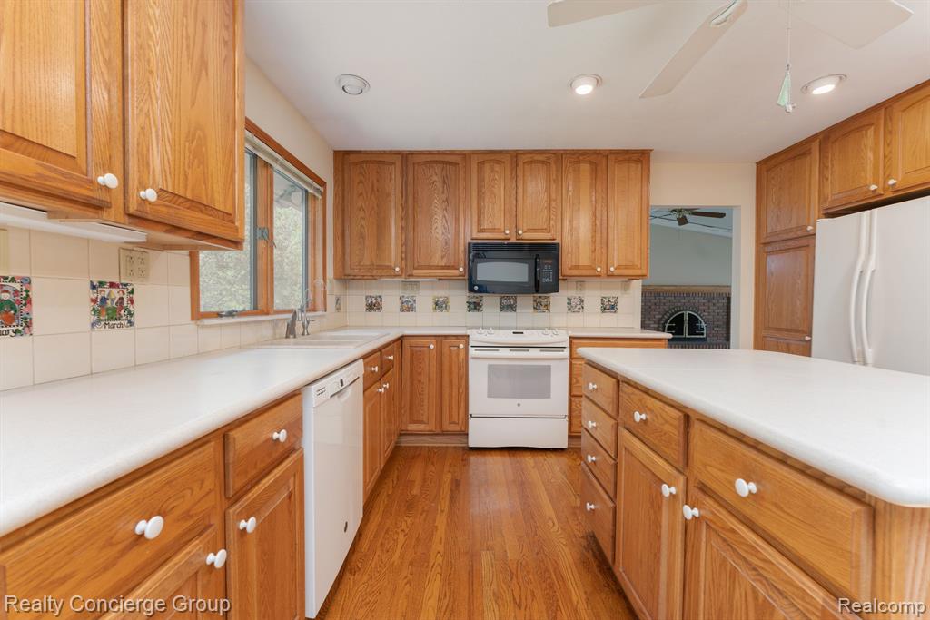 5412 PRAIRIE View, Brighton, MI 48116 — Photo 7