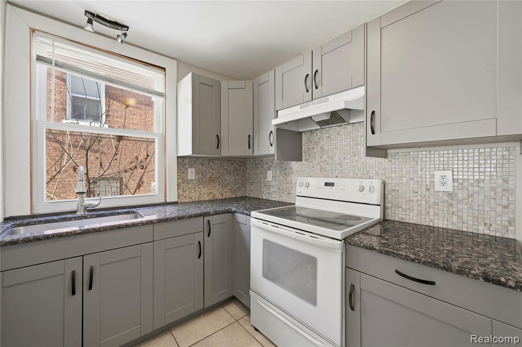 4200 W Buena Vista Street, Detroit, MI 48238 — Photo 15