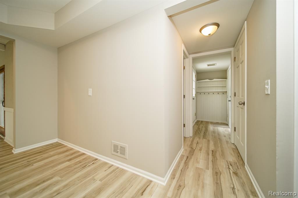 51784 Julies Drive, Clinton Twp, MI 48047 — Photo 31