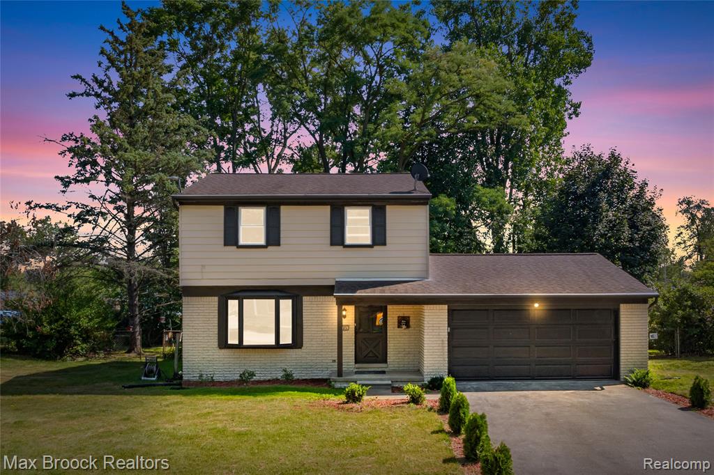 1874 Hopkins Drive, Wixom, MI 48393