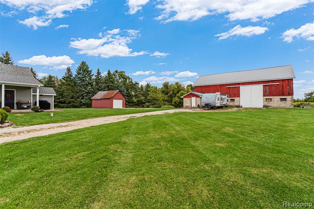 10433 Nichols Road, Gaines Vlg, MI 48436 — Photo 33