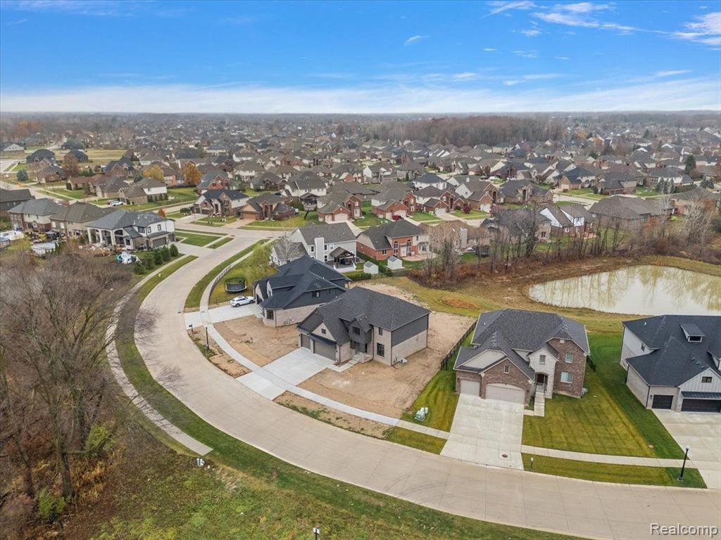 45166 TWIN RIVER Drive, Macomb, MI 48044 — Photo 12