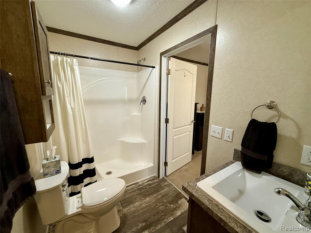 186 Oak Ave, Highland, MI — Photo 16