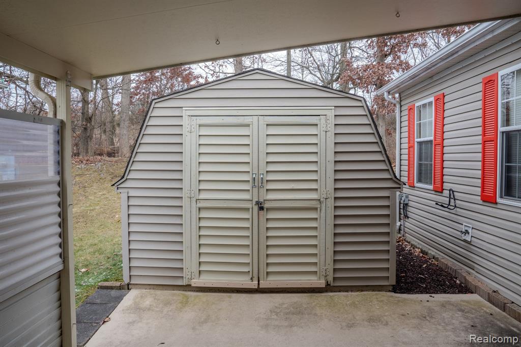 13480 Denver Drive, Hartland, MI 48353 — Photo 23