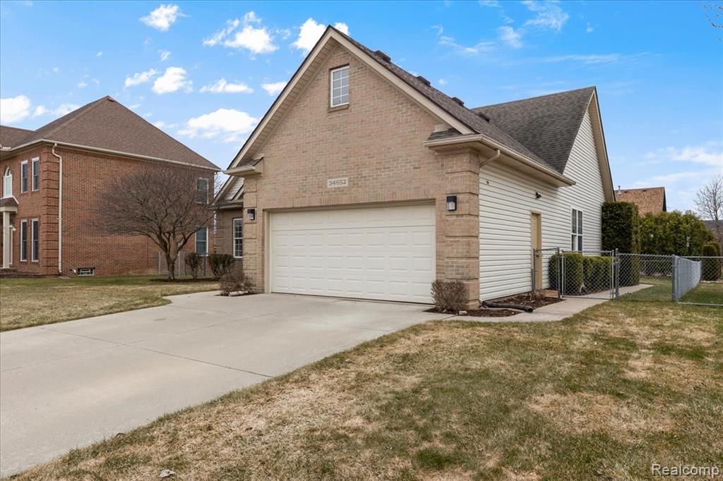 34652 Rosebud Lane, Richmond, MI 48062 — Photo 32