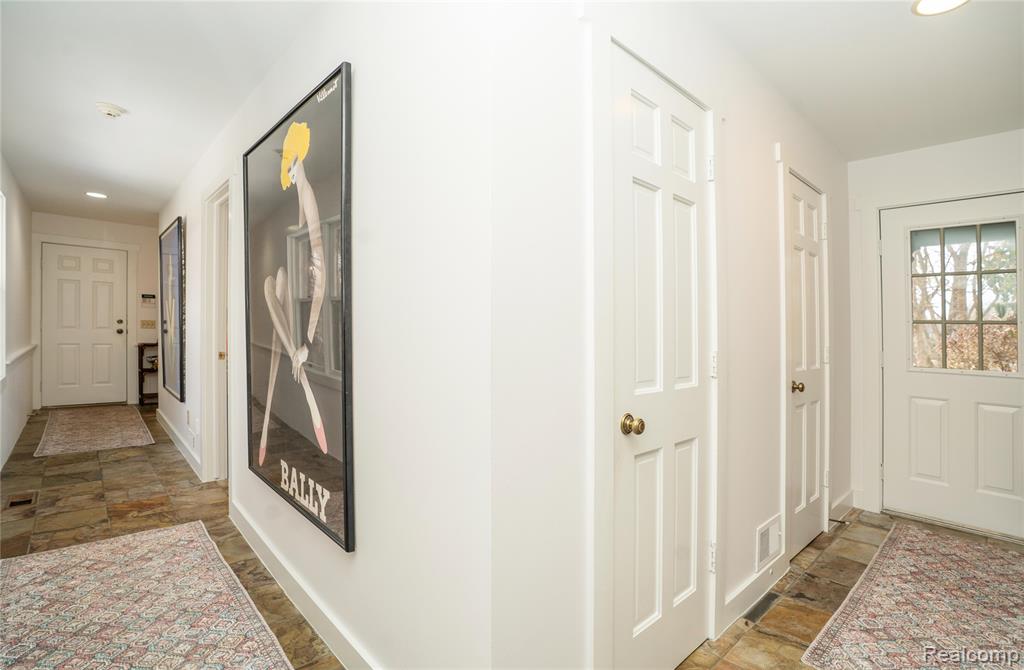 32870 Bingham Lane, Bingham Farms, MI 48025 — Photo 41