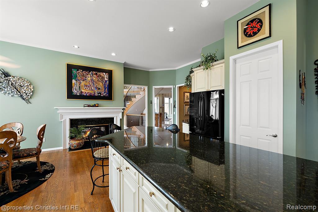 6811 BLAKEWOOD, West Bloomfield, MI — Photo 48