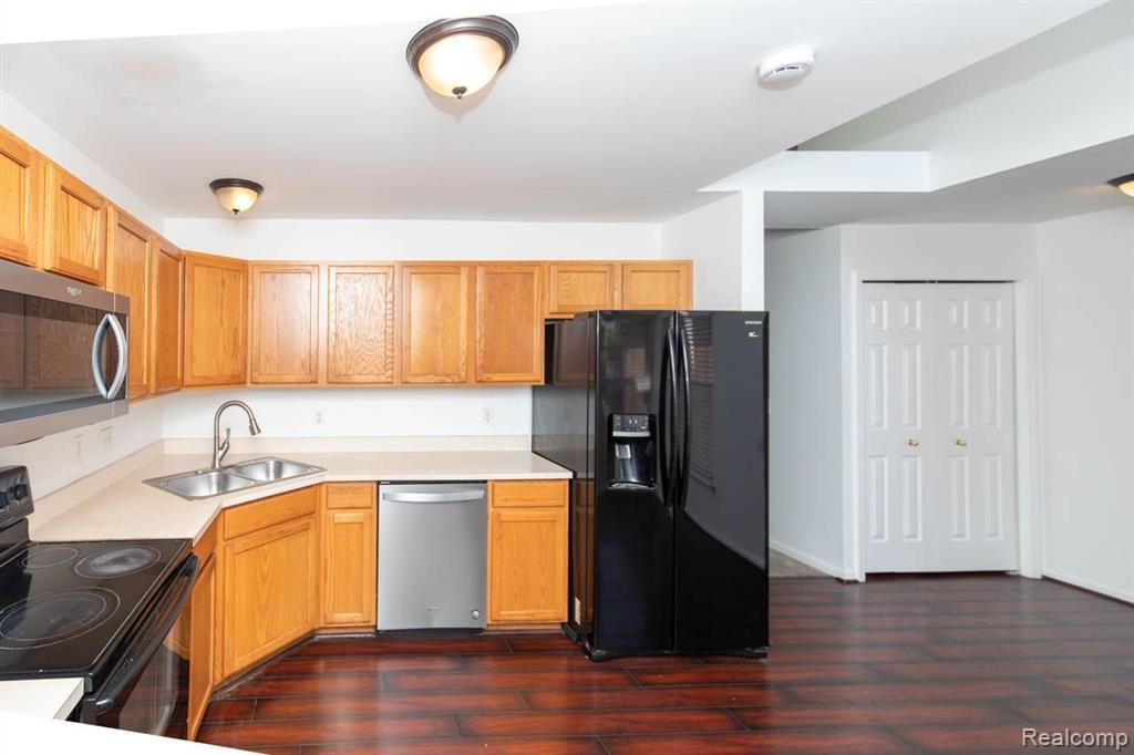 370 CHERRY GROVE Road, Canton, MI 48188 — Photo 8