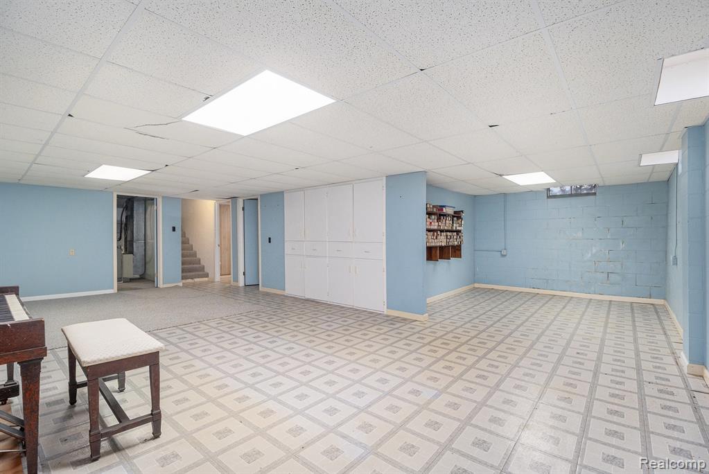 12439 Hill Road, Goodrich Vlg, MI — Photo 11