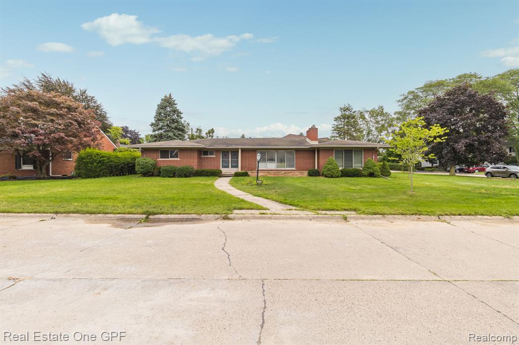 60 MOORLAND Drive, Grosse Pointe Shores, MI 48236 — Photo 60