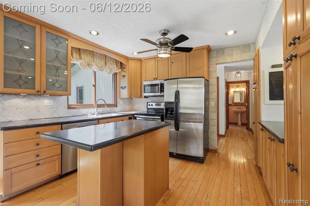 380 Sunset, White Lake, MI 48383 — Photo 11