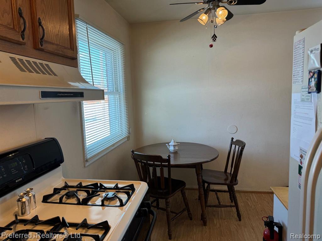 2632 STIEBER Street, Westland, MI 48186 — Photo 9