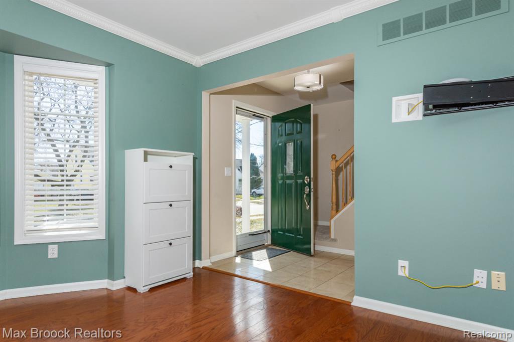 906 McLean Avenue, Royal Oak, MI 48067 — Photo 11