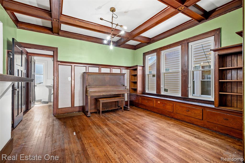 2965 FISCHER Street, Detroit, MI 48214 — Photo 9