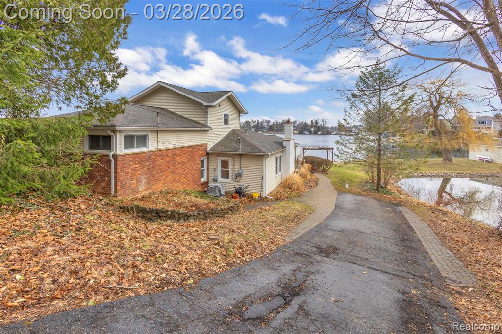 664 King Circle, Lake Orion, MI 48362 — Photo 60