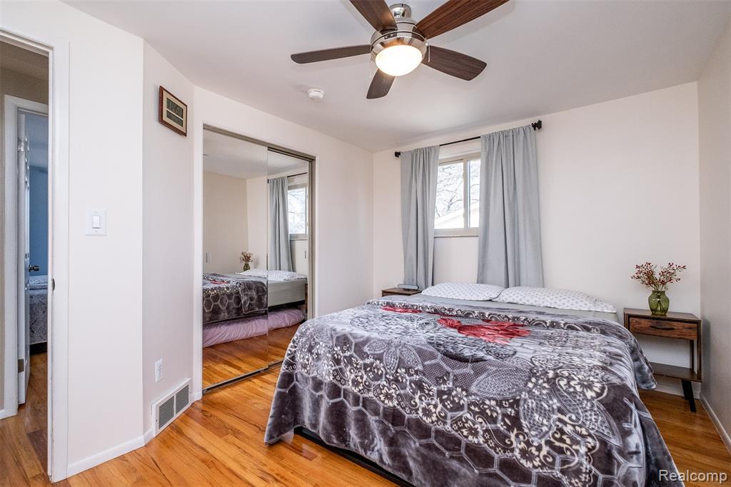 39856 Parklawn Drive, Sterling Heights, MI 48313 — Photo 35