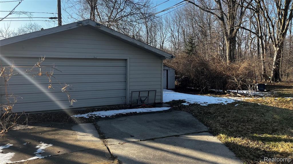 7715 Deering Street, Westland, MI — Photo 2