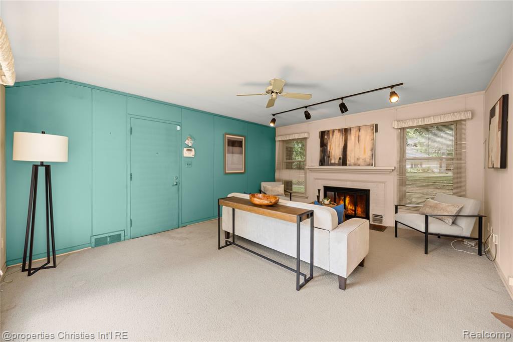 6391 Wing Lake Road, Bloomfield Hills, MI 48301 — Photo 21