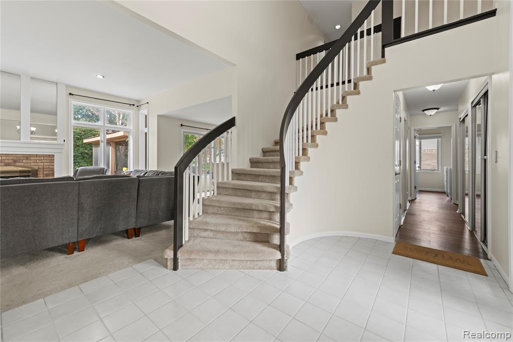 5143 Saffron Drive, Troy, MI 48085 — Photo 7
