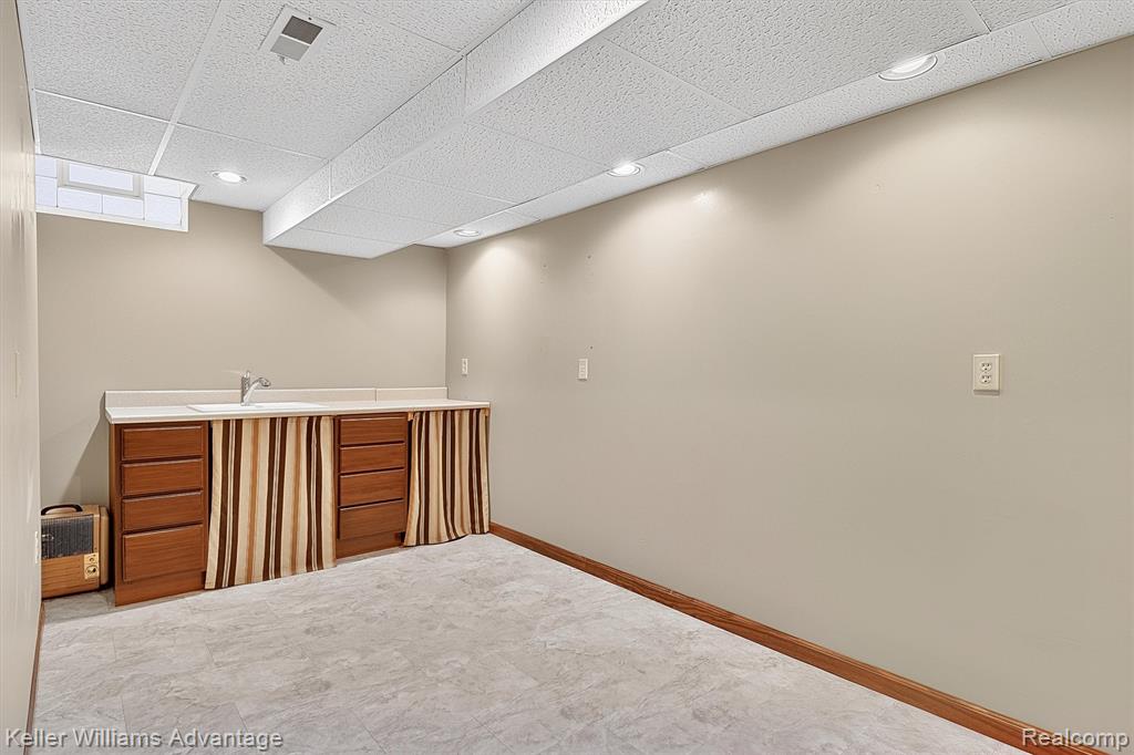 40051 Finley Drive, Canton, MI 48188 — Photo 38