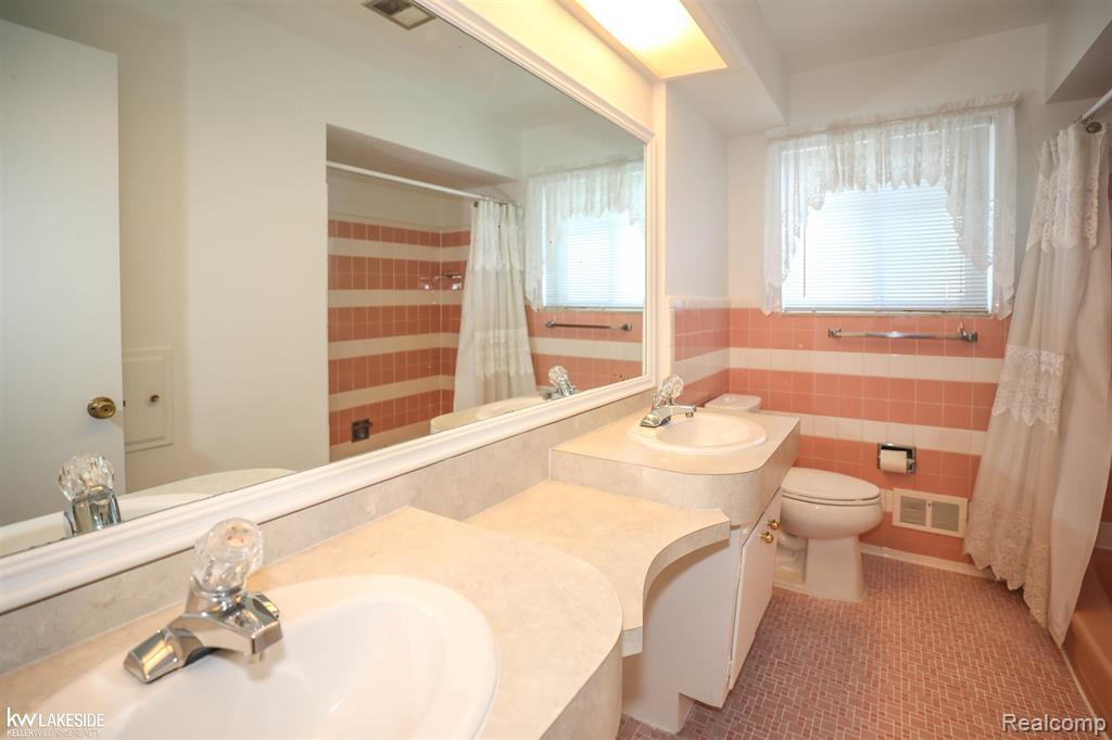 13325 Iowa Drive, Warren, MI 48088 — Photo 13