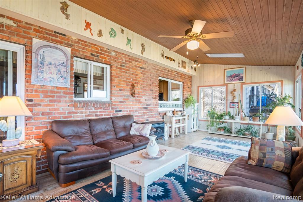 340 Angola Street, Wolverine Lake, MI 48390 — Photo 15