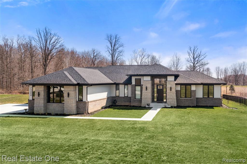 73404 Castle Court, Armada, MI — Photo 2