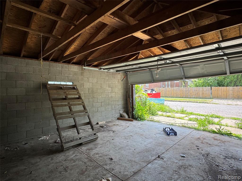 9710 Courville Street, Detroit, MI 48224 — Photo 38